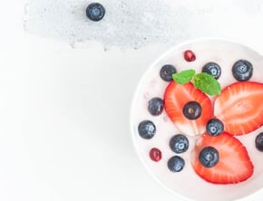 greek yogurt with fruit mixed in